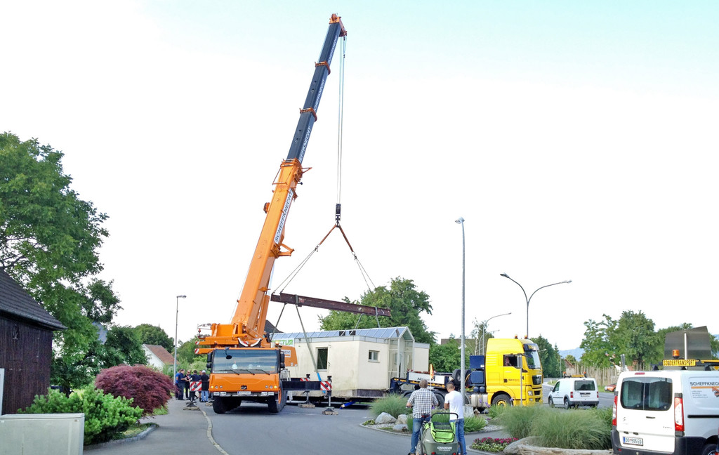 Abtransport Container W12_3405.JPG
