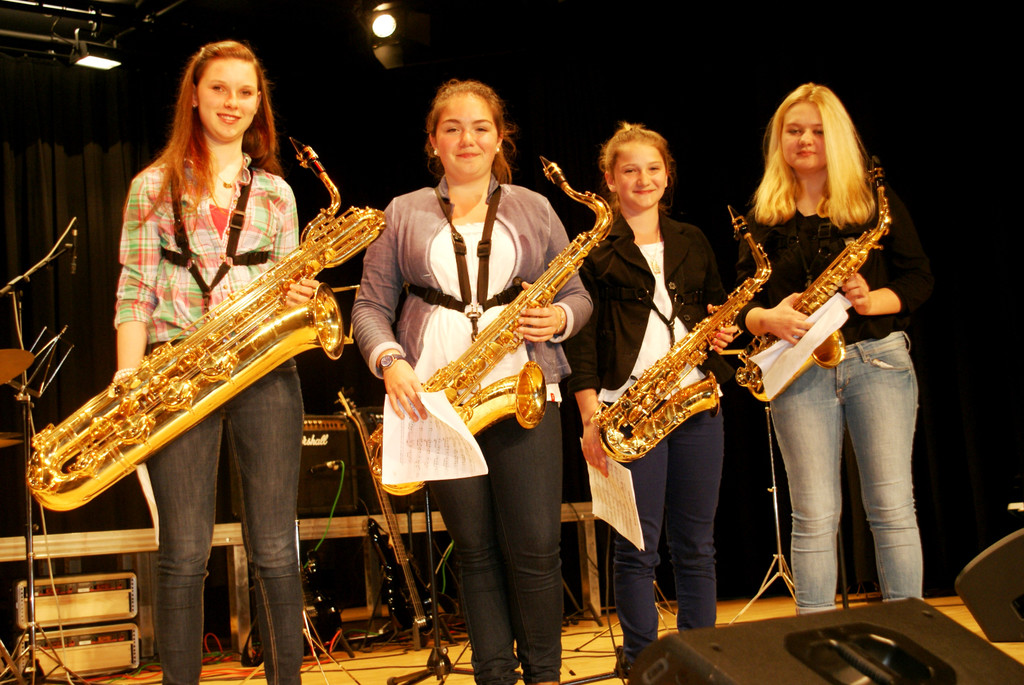 # Titelbild _31_ Sax-O-Six_ beeindruckende Vorf__hrung.JPG