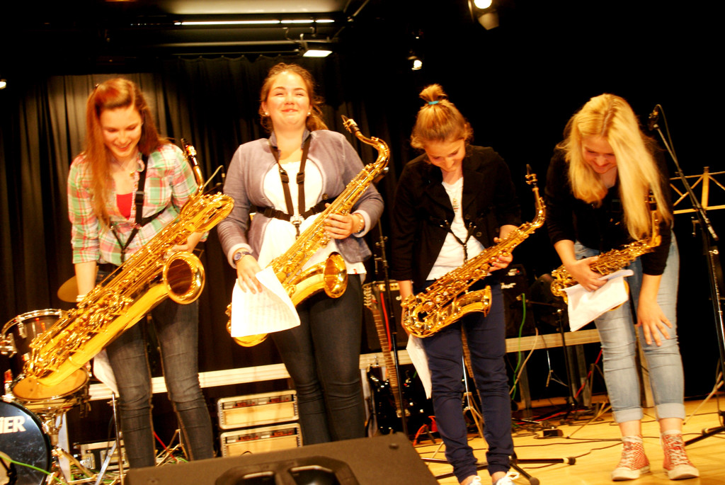 32 Sax-O-Six.JPG