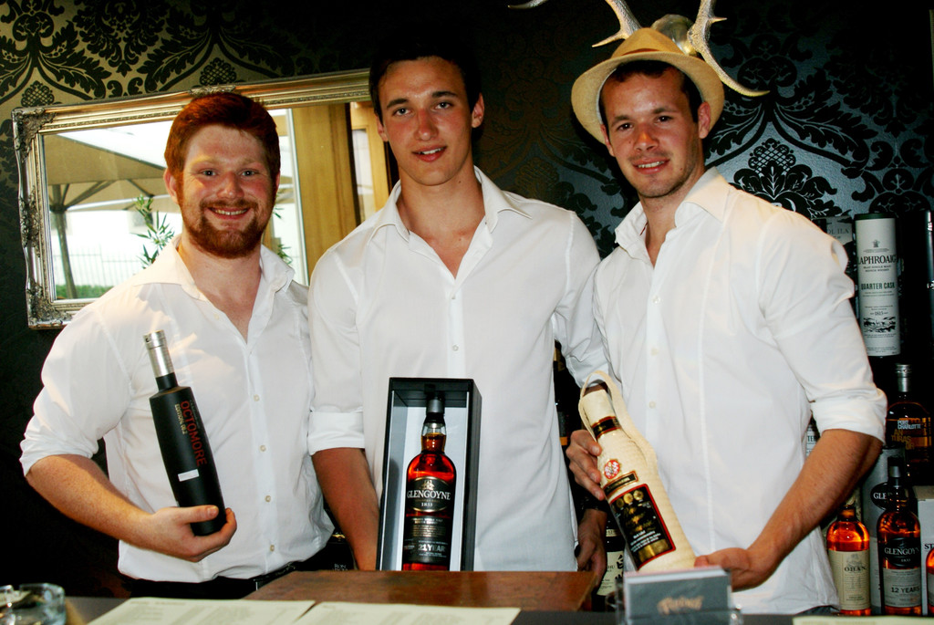 03 Benedikt_ Christoph und Thomas_ die Whisky und Rum Spezialisten.JPG