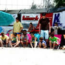 Beach Wrestling mitten im Dorf