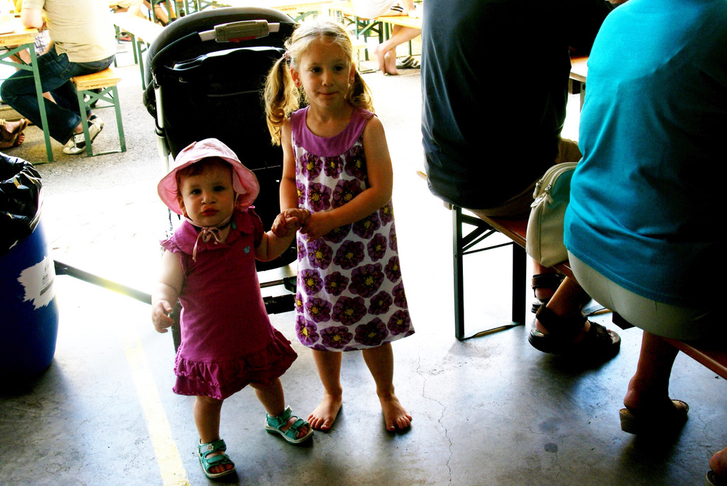 Paula und Hannah.JPG