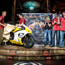 Rene Mähr präsentiert Motorrad-WM-Team in der Nachtschicht