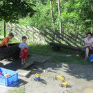 Reges treiben auf dem Spielplatz Silbertal