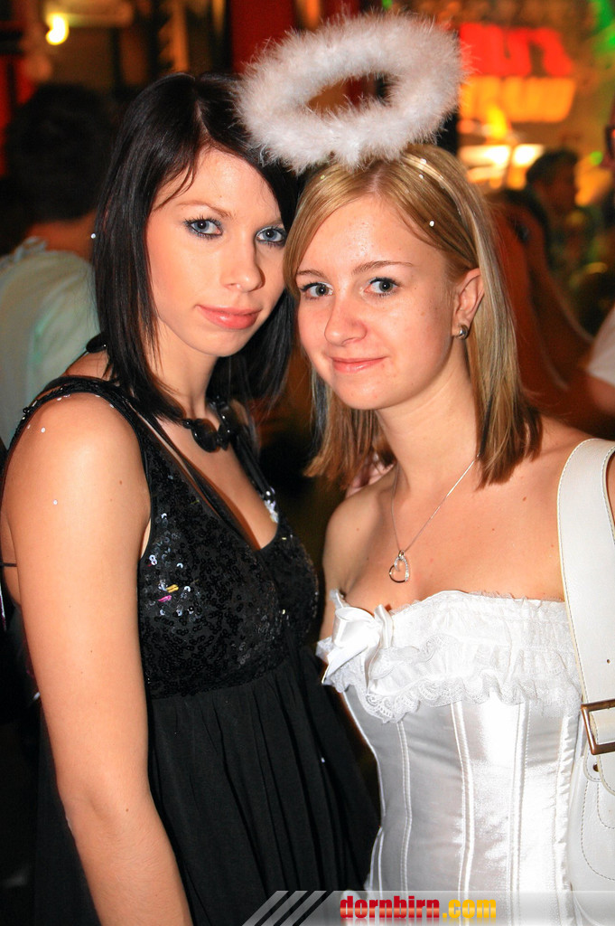 8883775.jpg