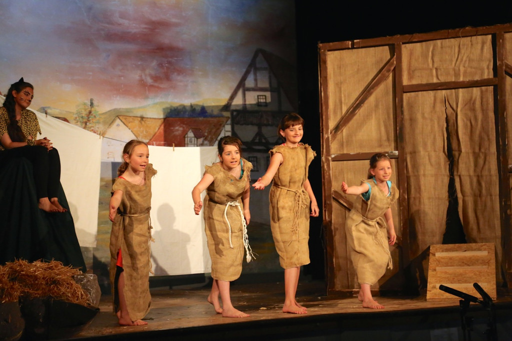 KOE_Kindertheater Goefis 4.jpg