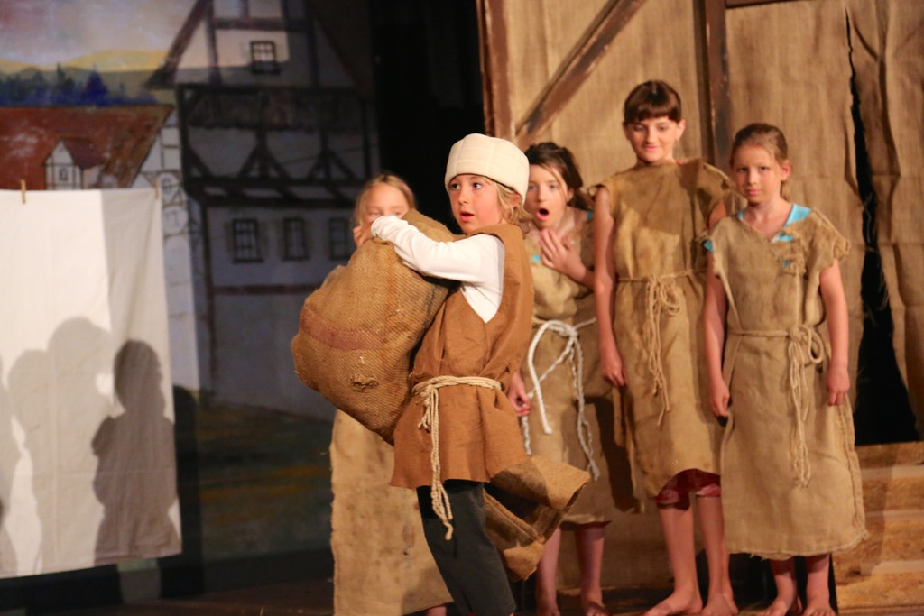 KOE_Kindertheater Goefis 8.jpg