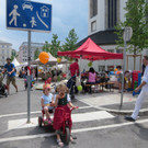 wohnstrasse_buntes_leben_statt_oedem_aut_004059051.jpg