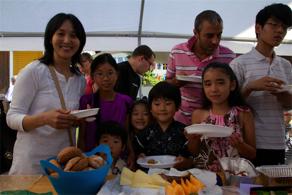 BK_ISR_International Family Dinner 23.jpg