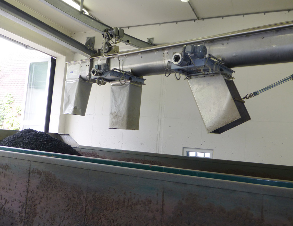 ARA13Kl__rschlamm gepresst.jpg