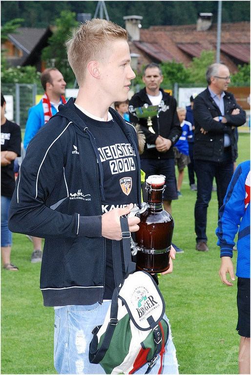 20140614_0143_fcbizau_meistert_light.JPG