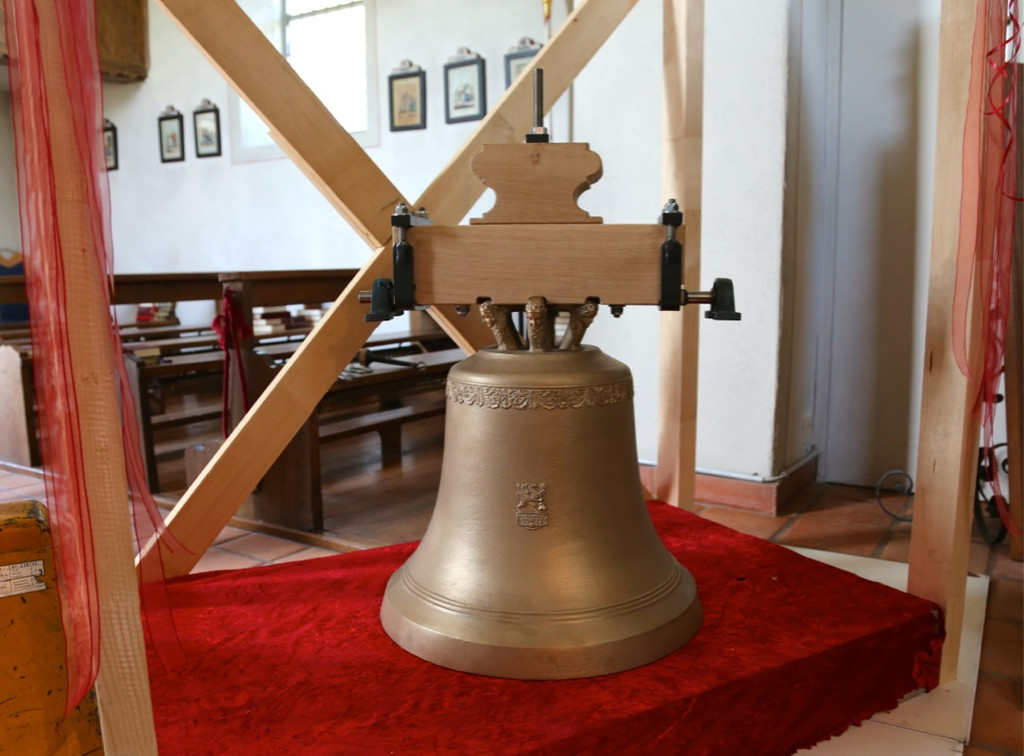 KOE_Neue Glocke Bangs im Turm 1.jpg