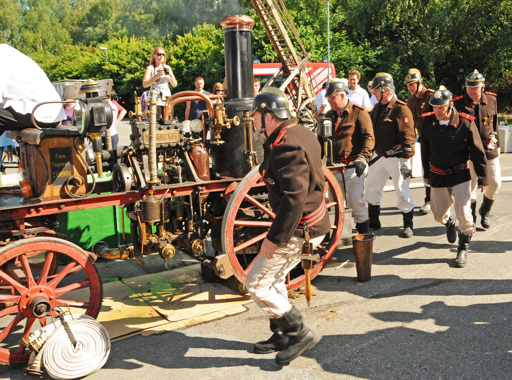 Feuerwehr-Oldies_Umzug 21-06-2014 118.jpg
