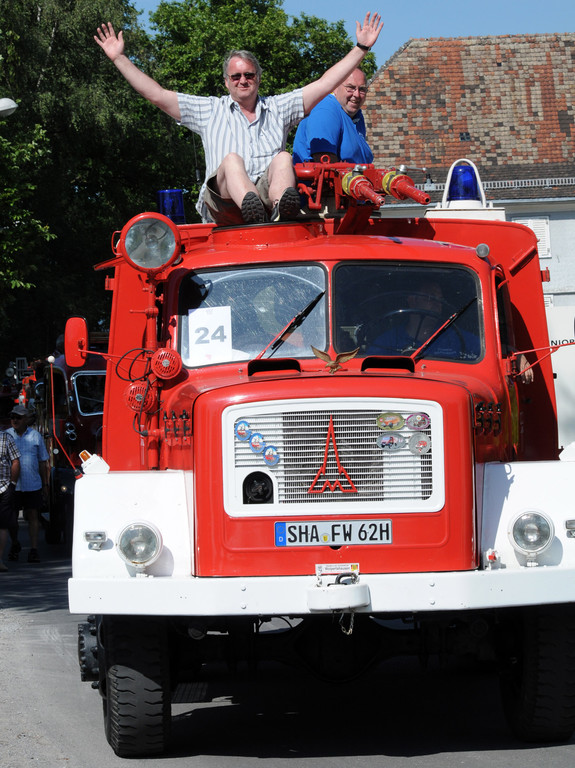 Feuerwehr-Oldies_UmzugT 21-06-2014 51.jpg