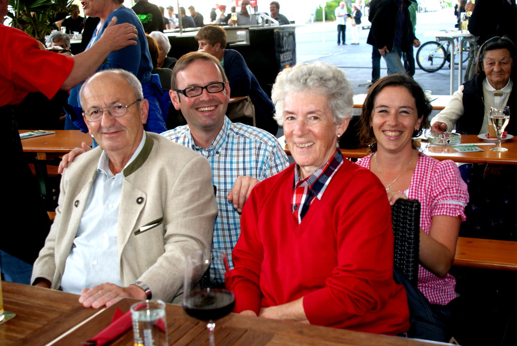Barbara und Daniel Steinhofer mit Gerlinde und Ewald Jopp.JPG