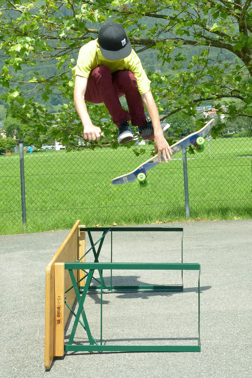 050.jpg