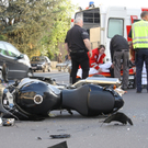 Lauterach: Motorradfahrer kracht gegen PKW