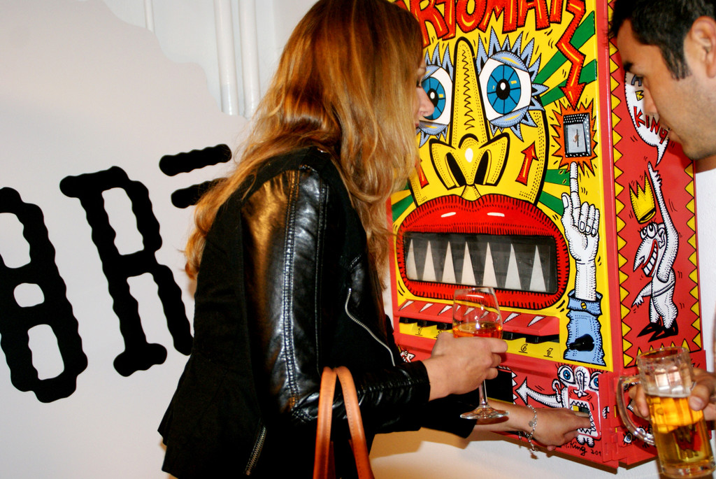 Kunstkauf aus dem Automaten.JPG