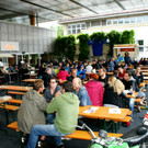 Trotz nasskaltem Wetter waren zahlreiche Besucher da.JPG