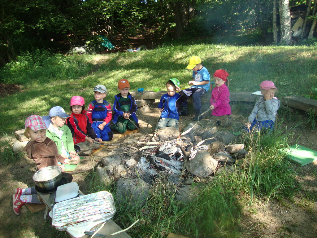 18_6_14 Wir machen Steckabrot_ _17_.JPG