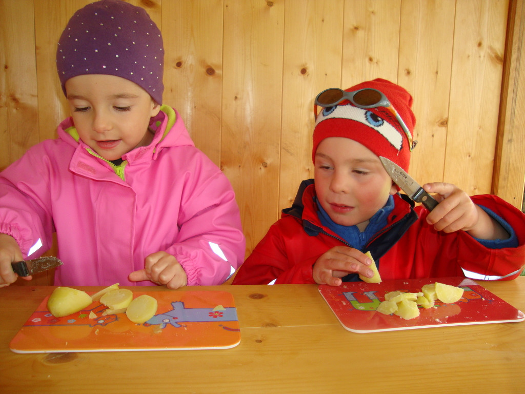 28_5_14 Wir machen Bratkartoffeln und Spiegelei _11_.JPG