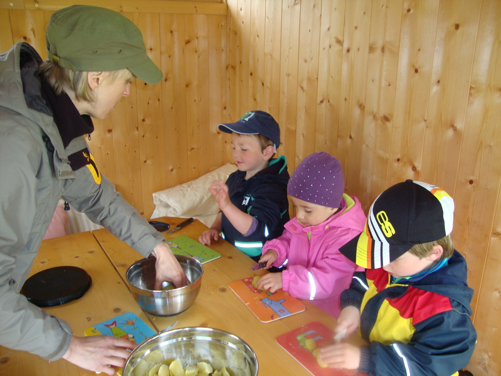 28_5_14 Wir machen Bratkartoffeln und Spiegelei _13_.JPG