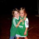 Mara und Leni_ Austria-Fans.JPG