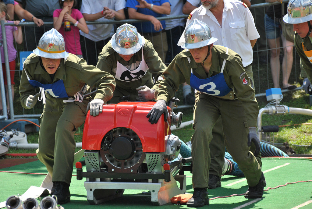 Bezirksfeuerwehrfest_Gro__dorf_2.jpg