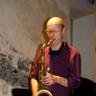 Robert Bernhard am Saxofon.JPG