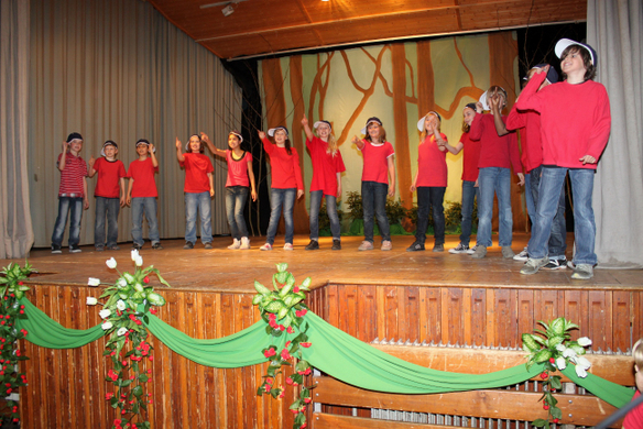 VS Englisch Theater Lochau 2010 _10__jpg-1272123591