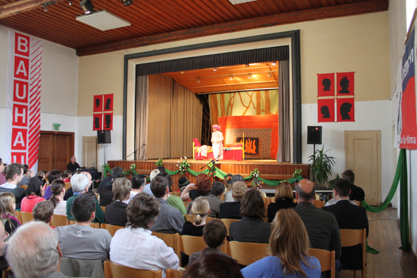 VS Englisch Theater Lochau 2010 _22__jpg-1272123784