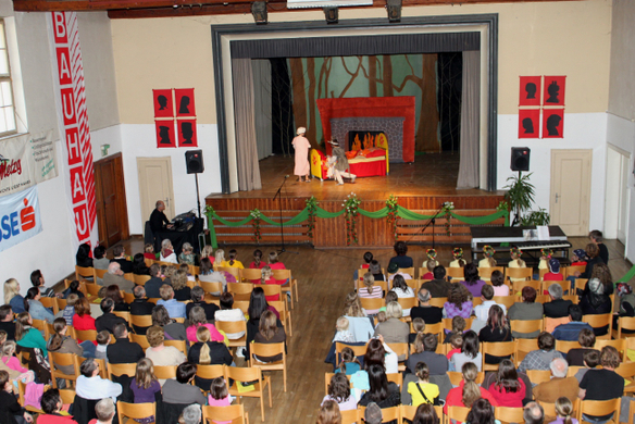 VS Englisch Theater Lochau 2010 _37__jpg-1272124007
