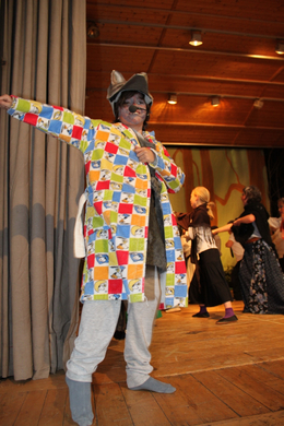 VS Englisch Theater Lochau 2010 _40__jpg-1272124056