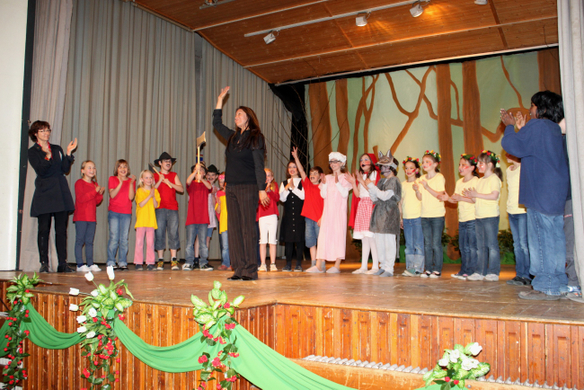 VS Englisch Theater Lochau 2010 _45__jpg-1272124141