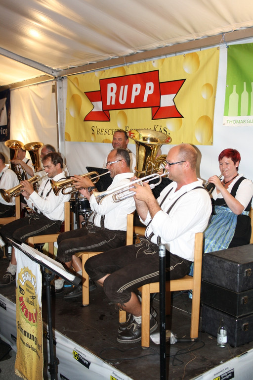 Z Bierblosn Auftritt Dorffest 2013 _4_.jpg