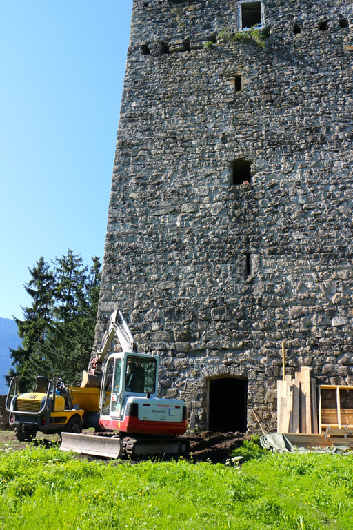 KOE_Tostner Burg Ausdgabungen 10.jpg