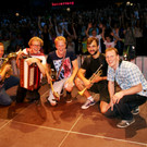 F__nf Jungs mit Musik im Blut.JPG