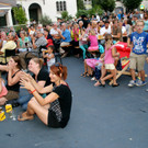 Relaxte Stimmung auf dem Platz.JPG