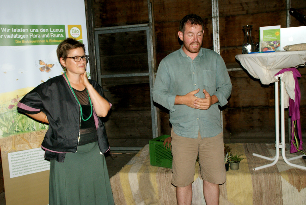 Simon Vetter begr____te die G__ste.JPG