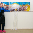Manuela Eibensteiner vor dem Triptychon.jpg