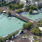 Fast eine Million bei Street Parade in Zürich