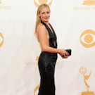 Cat Deeley lässt in ihrem Kleid tief blicken ...