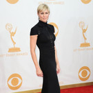 Das hochgeschlossene Kleid von Ralph Lauren lässt Robin Wright leider sehr matronenhaft aussehen.