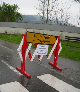 Lochau Sperre Bahnhofstra__e 2010 _2__jpg-1272282337