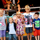 Die Kids genossen den Trubel auf dem Platz.JPG