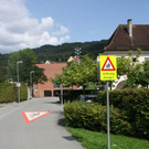 Straßenmarkierungen zur Erhöhung der Verkehrssicherheit