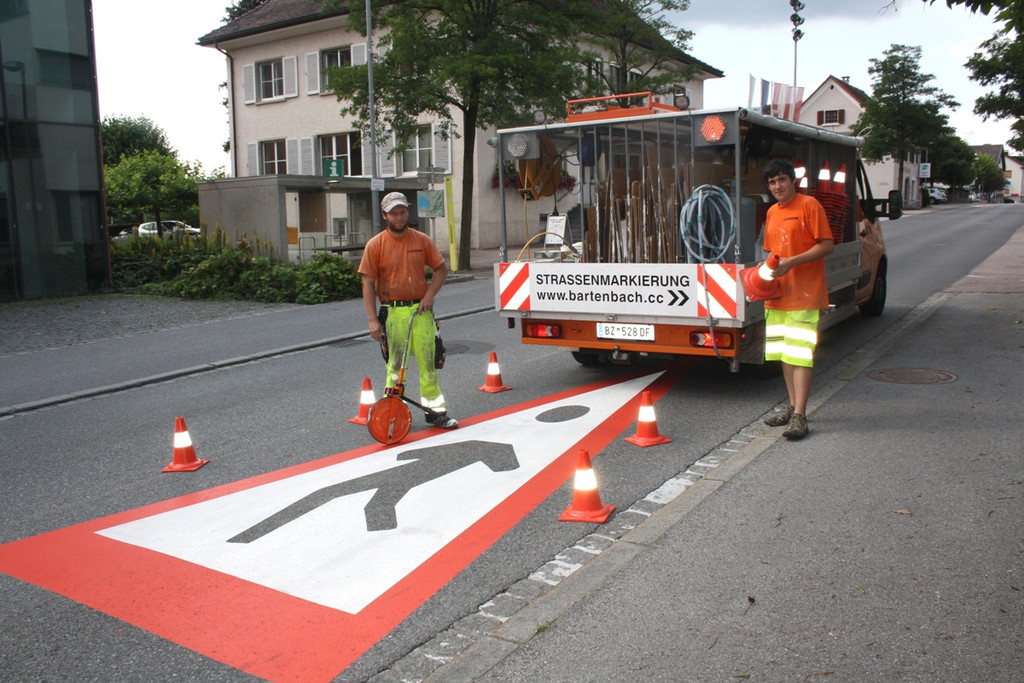 Stra__enmarkierungen Lochau 2014 _2_.JPG