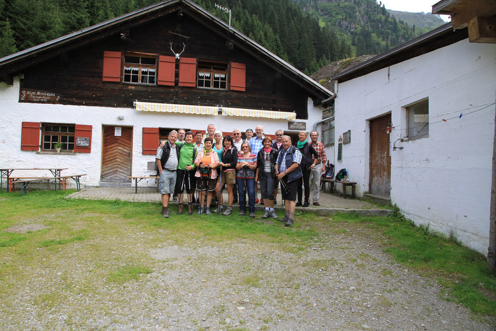 Wanderung Nenzigastalpe1.jpg