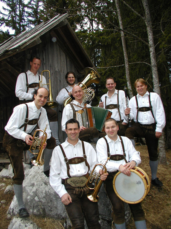 Hoagaschtmusi-Kaernten-2012.jpg