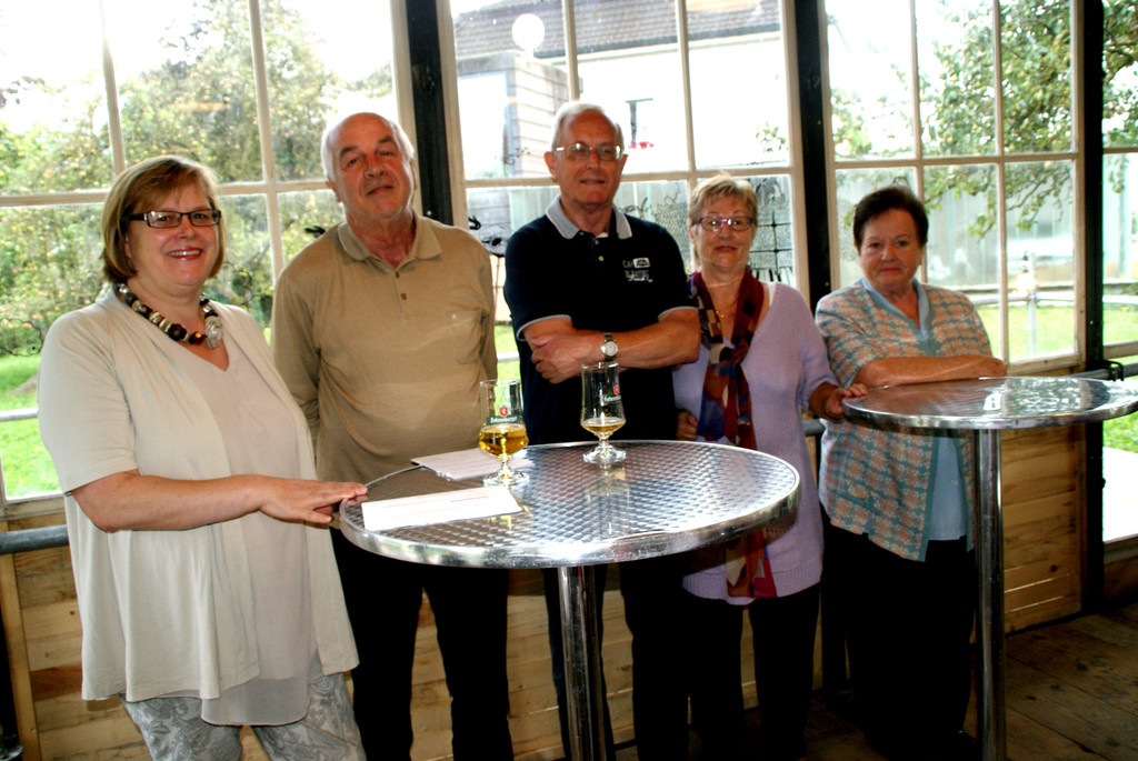 Offene Diskussion im Feldhotel.JPG